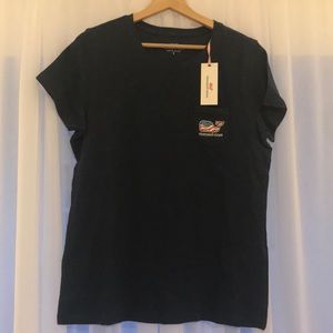 NWT Vineyard Vines flag t-shirt